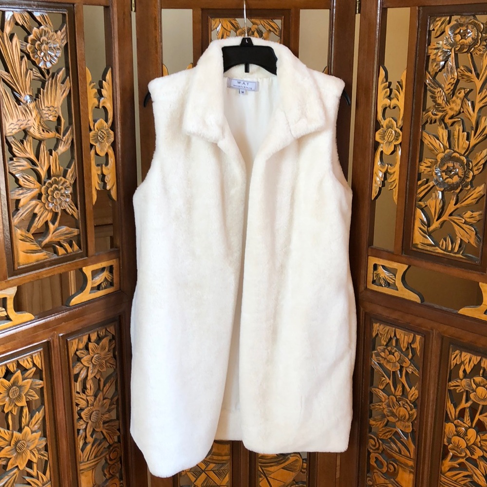 Wonderful&Young Plush Ivory Vest Size M